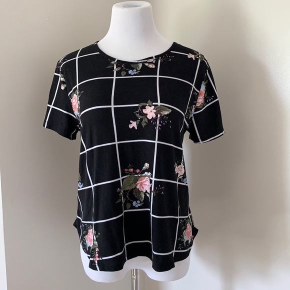 J for Justify Other - ‼️SOLD‼️ Casual | dressy top